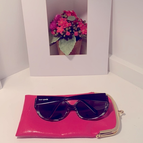 Kate Spade sun glasses - Picture 10 of 10